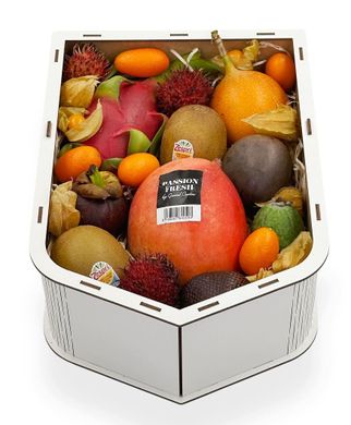 Коробка біла з Гербом України з екзотичними фруктами 1шт