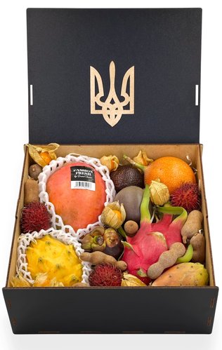 Чорна коробка з екзотичними фруктами з Гербом України 1шт