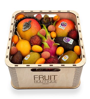 Патріотична коробка з фруктами "Україна" (з Гербом) 1шт