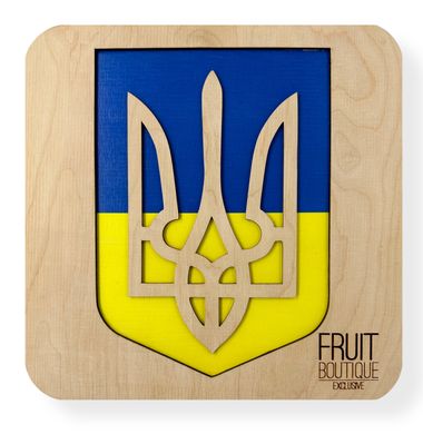Патріотична коробка з фруктами "Україна" (з Гербом) 1шт